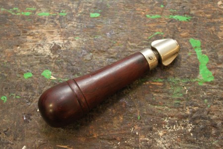 Многофункциональный инструмент с деревянной ручкой