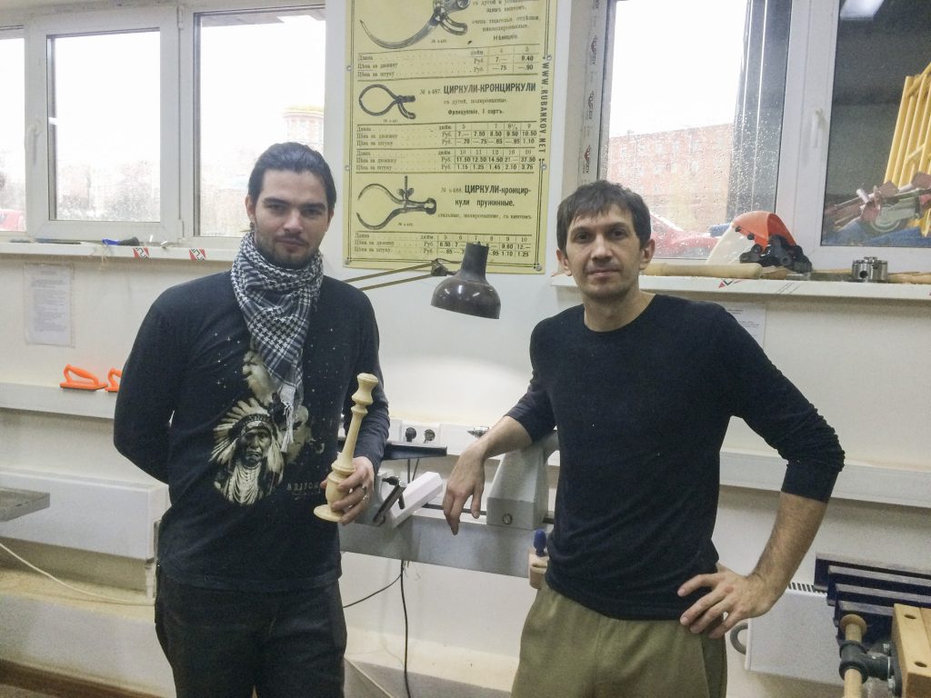 Ученик курса и Андрей Громов (справа)