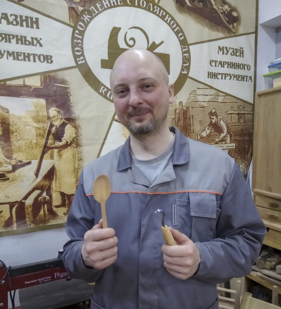 ученик курса резьба деревянной посуды, весна 2019, Москва