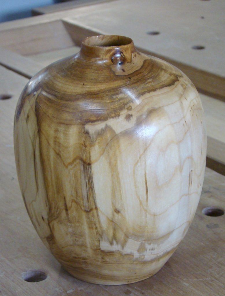 деревянная ваза