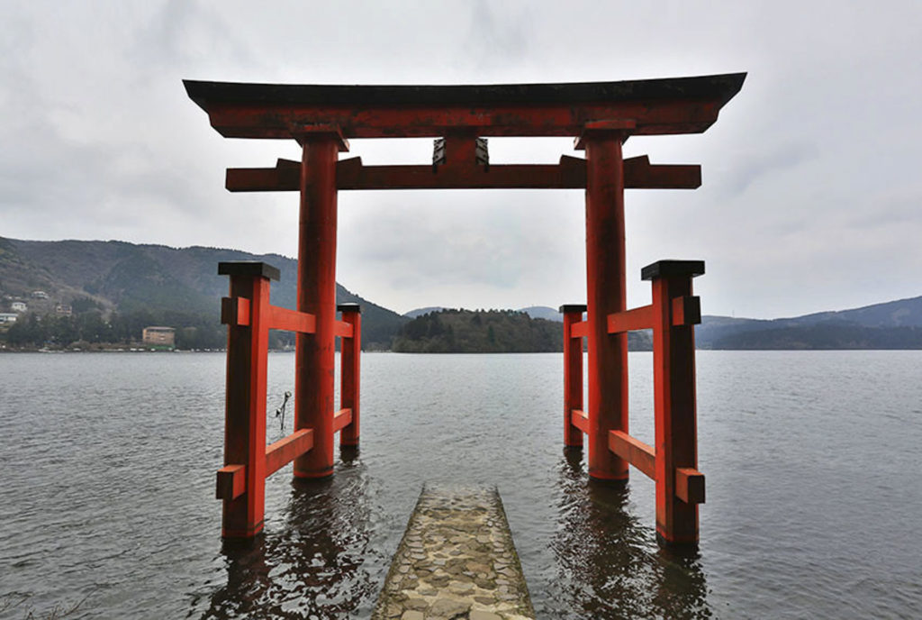 Японские ворота Тори