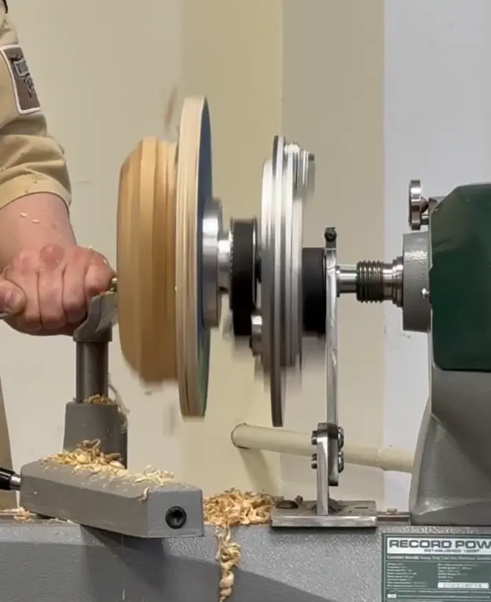 "Овальное точение", Константин Гусев