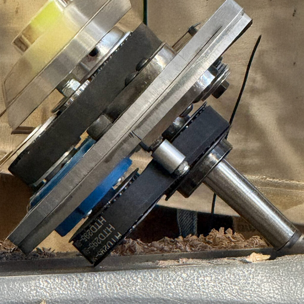 приспособление для точения овальных изделий из дерева